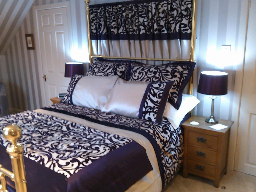 The Old Chapel B&B Лостуитиел Номер фото