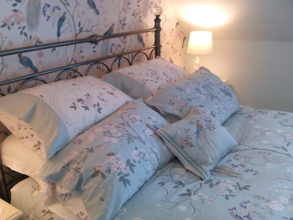 The Old Chapel B&B Лостуитиел Номер фото