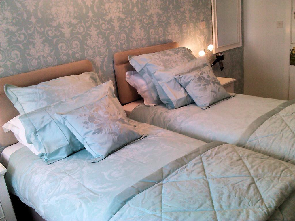 The Old Chapel B&B Лостуитиел Номер фото