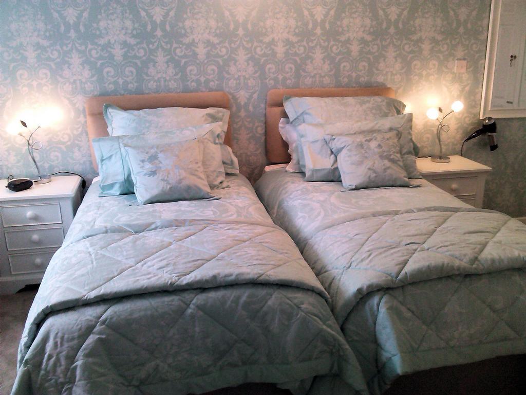 The Old Chapel B&B Лостуитиел Номер фото